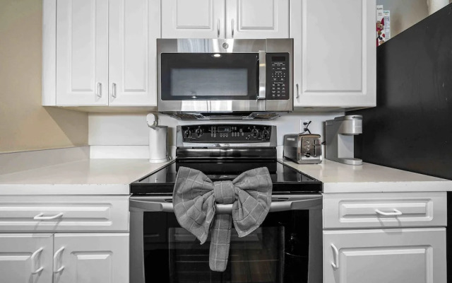 The Urban Oasis Serene Views!