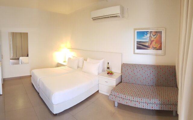 Q Village Hotel - Poleg Beach