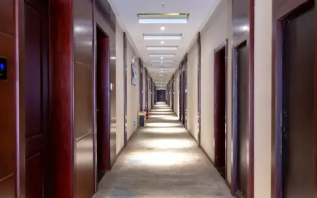 Homeinn Selected Hotel (Kunming Dianchi Road)