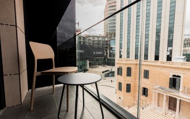 The Londoner Hotel St. Julians