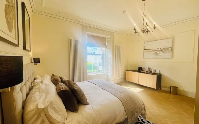 Allandale ApartHotel