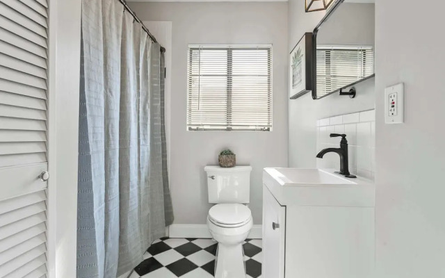 Downtown Escape - For 10