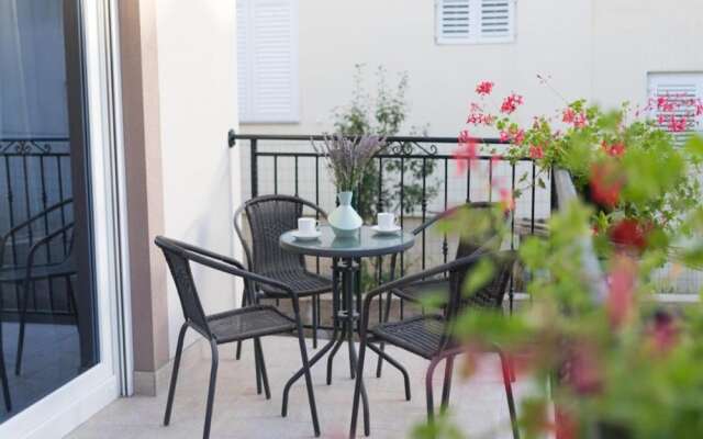 Mihael Holiday House