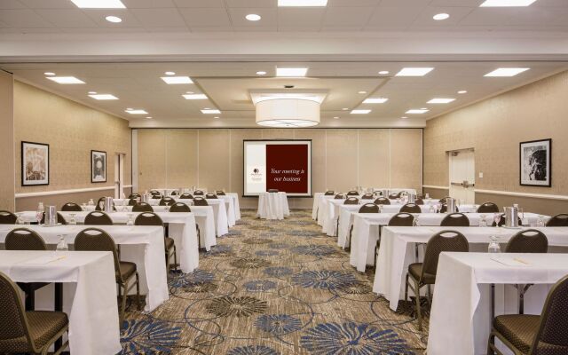 DoubleTree by Hilton Hotel Laurel