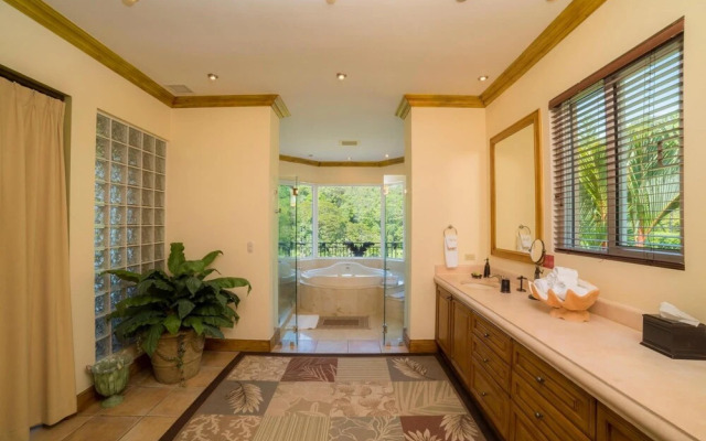 Casa Oasis in Playa Herradura