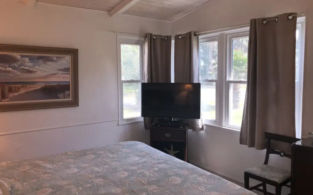 Island Breeze 5 Bedroom Home