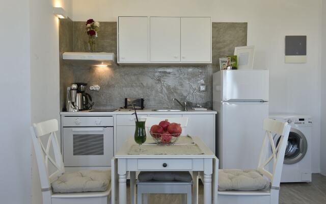 Naoussa Hills Boutique Resort - Adults Only