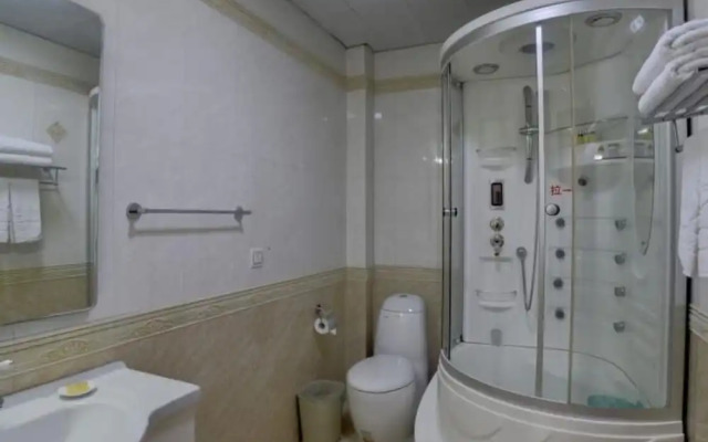 Southeast Huadu Hot Spring Hotel