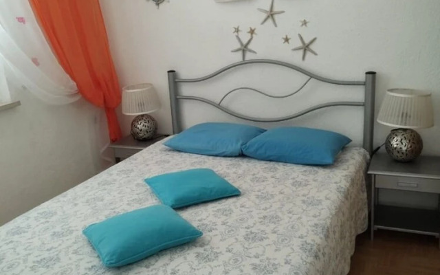 Coloured - Apartments on Island - A1 - Plavi :