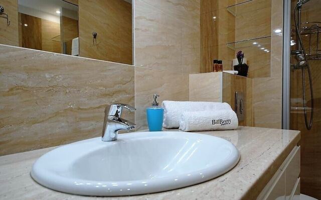 BillBerry Apartments - Floral wave