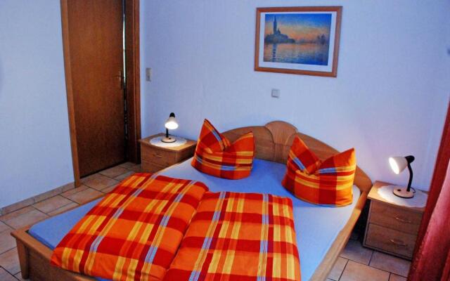 Ferienbungalow mit gro_em Garten i