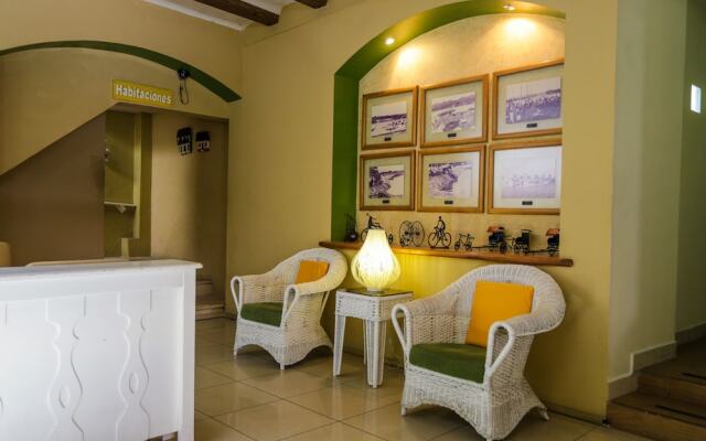 Hotel Petén Express - Hostel