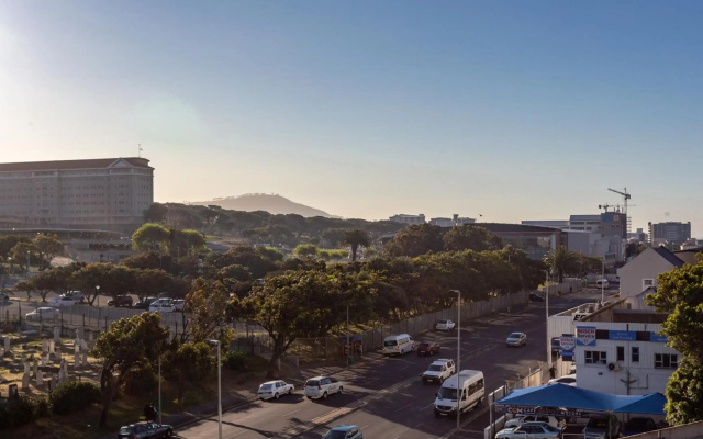 The Paragon Urbane CENTRALLY LOCATED, MODERN COMFORTS