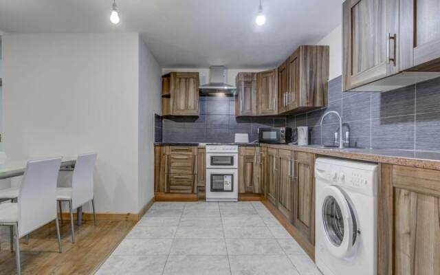 2 Bed, Luxury Apt4 Throstles
