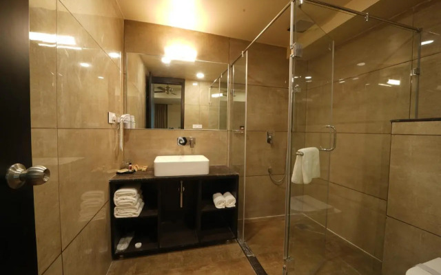 Hotel Vivan Pinnacle