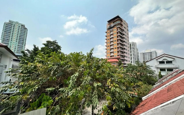 Sawasdee Hotel @ Sukhumvit Soi 8