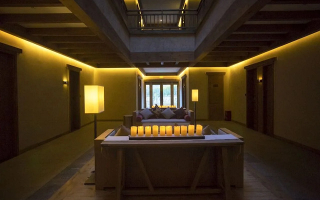 LUX Tea Horse Road Deqin Benzilan