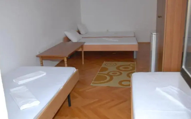 Molla 1 Guesthouse