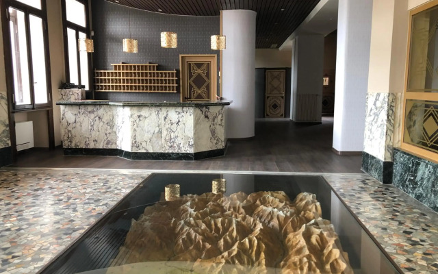 Pràcatinat Hotel & Restaurant