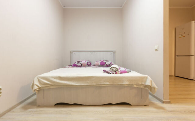 Apartments Green FOX on Embankment Privolzhskogo Zatona,  20G