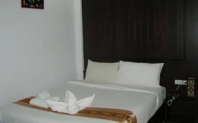Patong Bay Guesthouse
