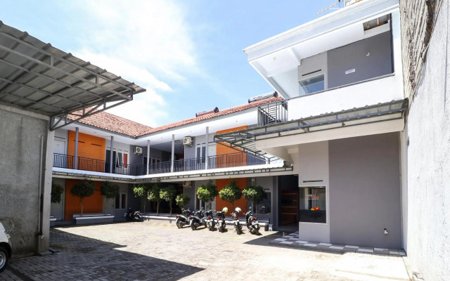 OYO 3340 Wisma Etiga