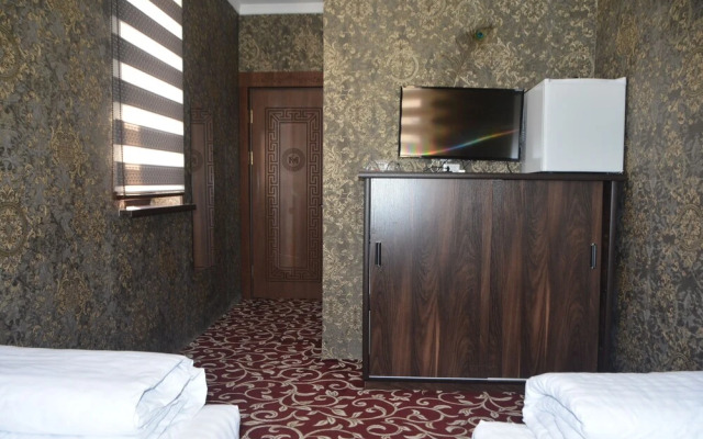 Mehmon Saroy Hotel