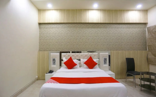 Oyo 41667 Paschim Vihar Inn