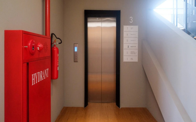 Sans Hotel RG Living Jogja by RedDoorz