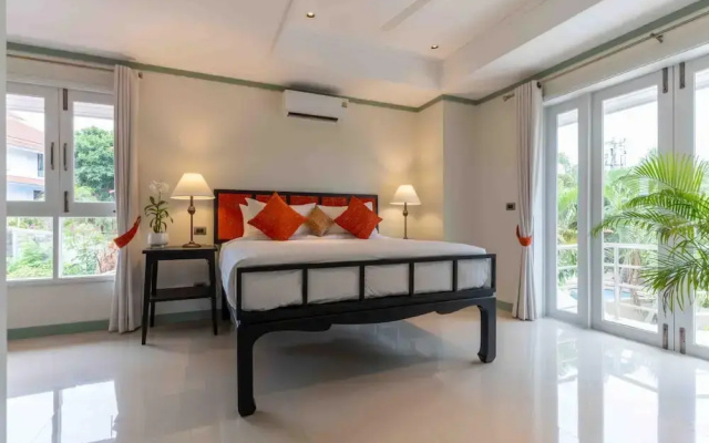 4Bed PoolVillaSteps from the Beach KBR34
