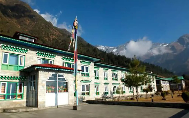 Mountain Lodges of Nepal - Lukla