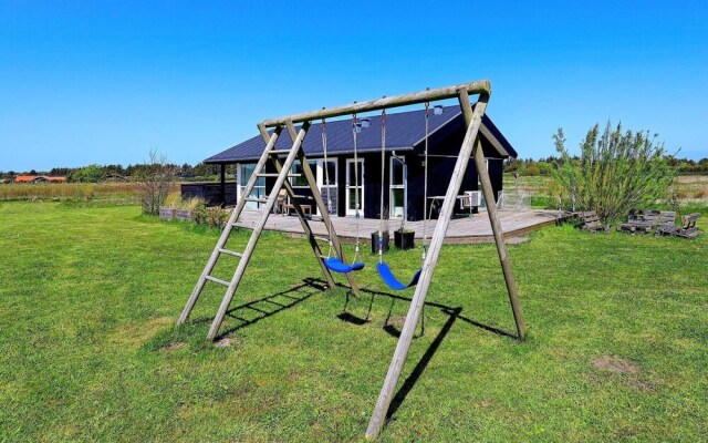 6 Person Holiday Home in Løkken