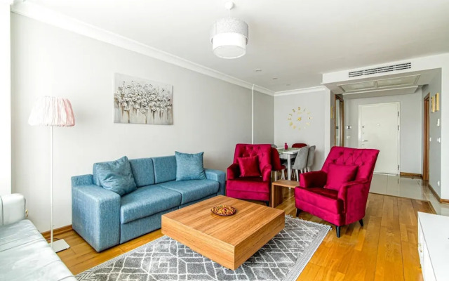 Bright and Centrally Located Flat in Sisli