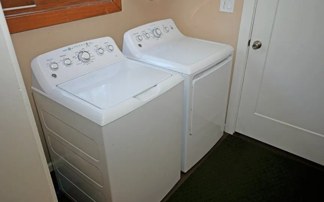 3664 Birch Avenue Cabin