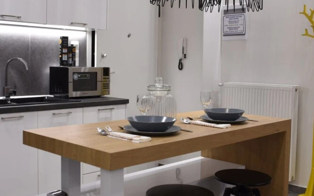 Alpinia Deluxe Apt Must
