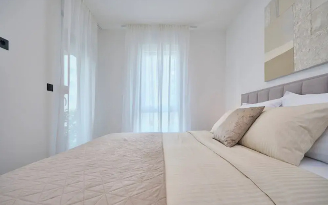 Splitful Apartment
