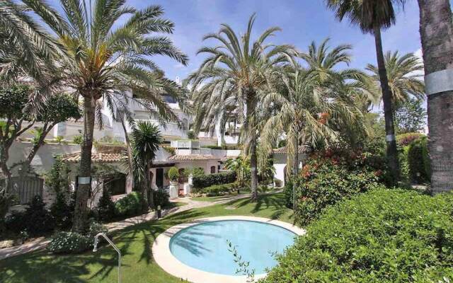 House With 3 Bedrooms in Marbella , With Pool Access, Furnished Terrace and Wifi - 500 m From the Beach