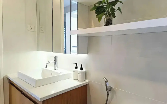 Modern Apartment - Garden Gate