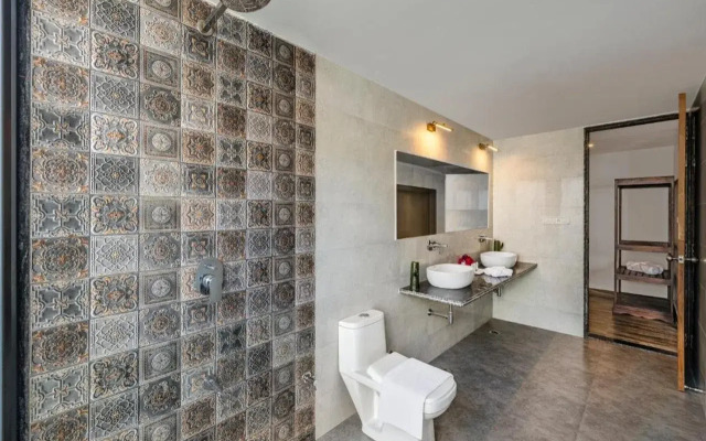 Sterling Rewild Sariska