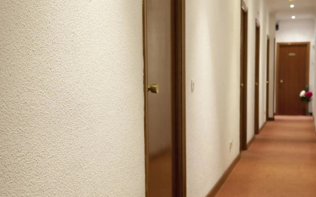 Hostal Los Alpes