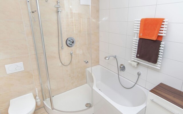 Modern Apartment in Zella-Mehlis with Private lawn