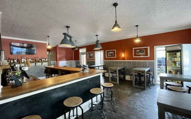 The Groveland Hotel