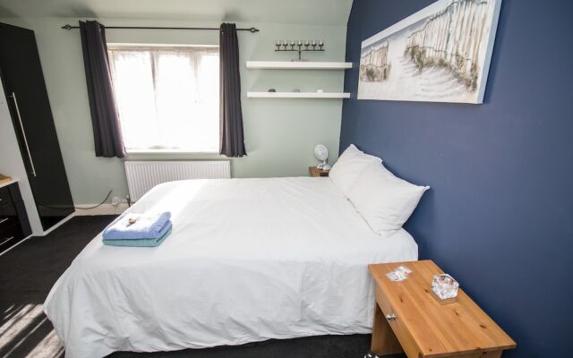 Beautiful Rooms Near Excel Center