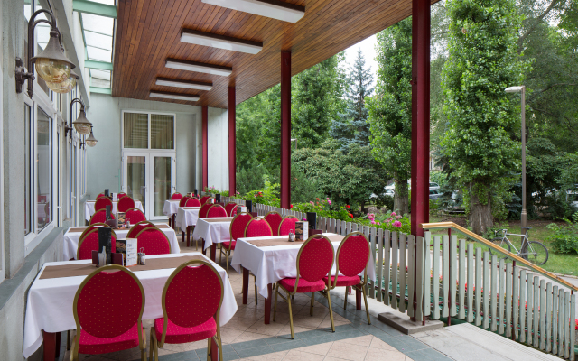 Hotel Benczur