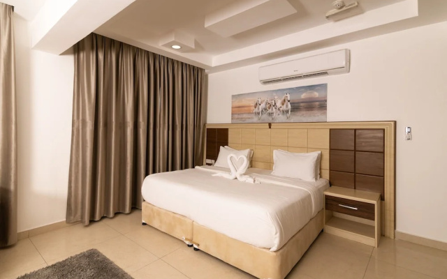 Diamond Star Hotel