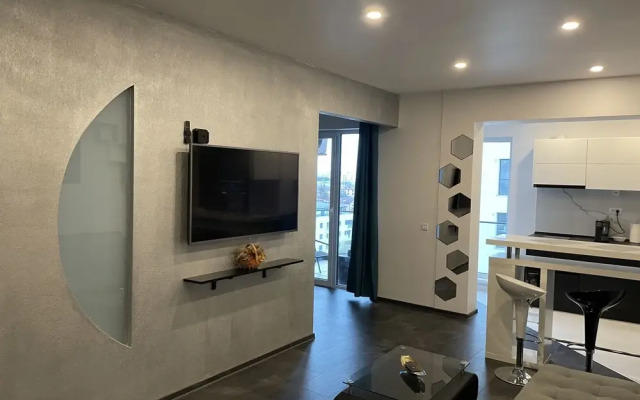 West Park 2 Residence by Lake View