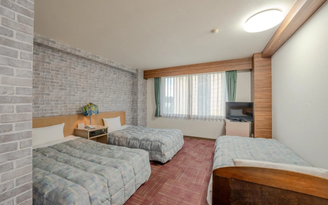 Hotel Luna Park – Guest Rooms – Matsuyama