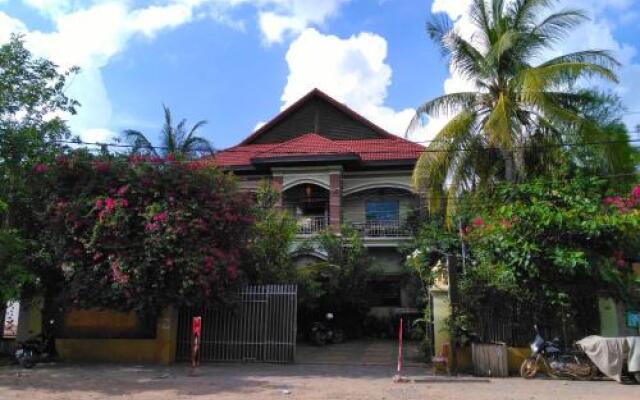 Firefly Guesthouse - The Berlin Angkor