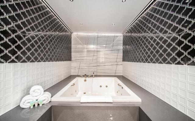 Aspire Inn Studios & Spas