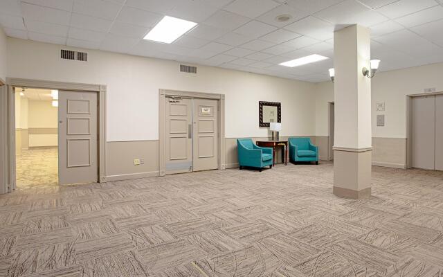 Red Roof Inn PLUS+ Wichita East